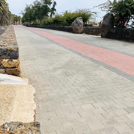 Lc Bastian Marina Bungalow Costa Teguise Exterior foto